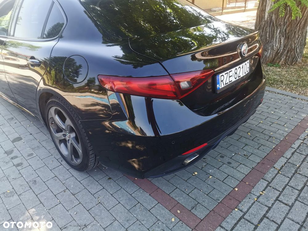 Alfa Romeo Giulia - 6