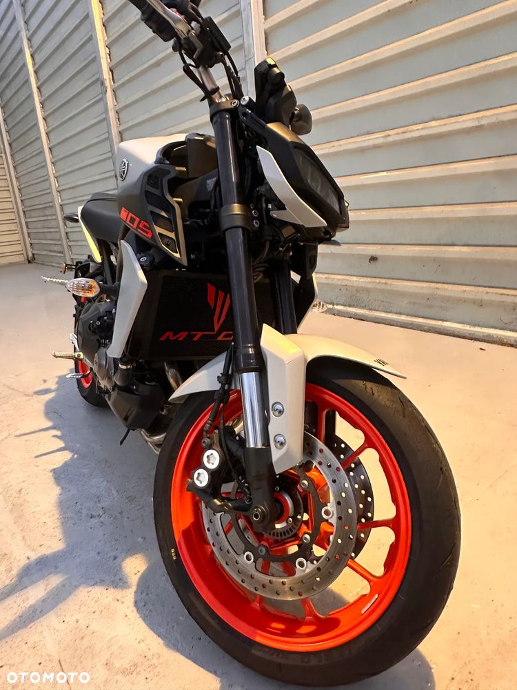 Yamaha MT - 9