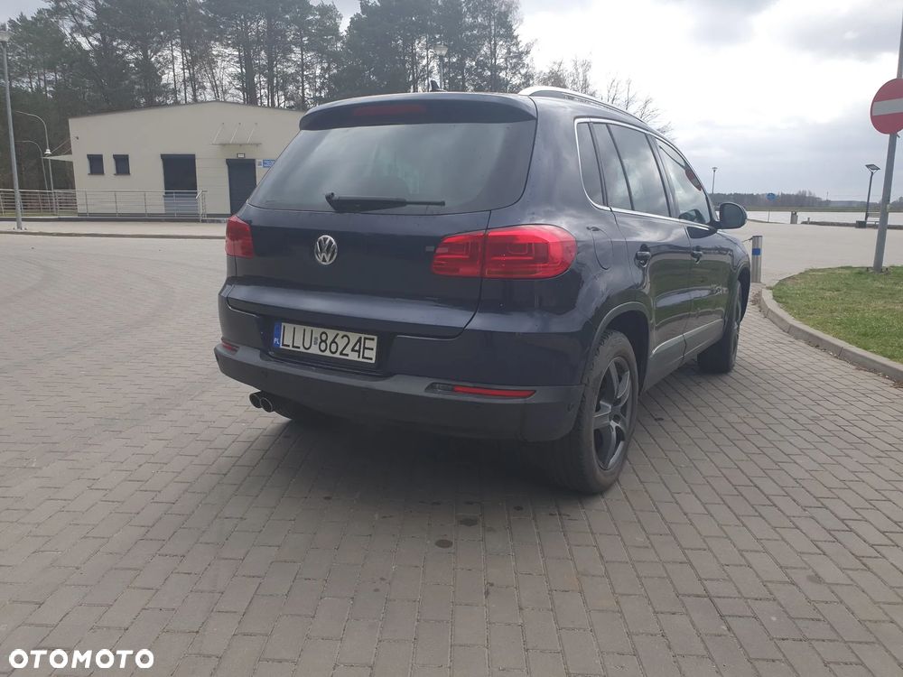 Volkswagen Tiguan 2.0 TDI DPF 4Motion BlueMotion Technology DSG Lounge Sport & Style - 4