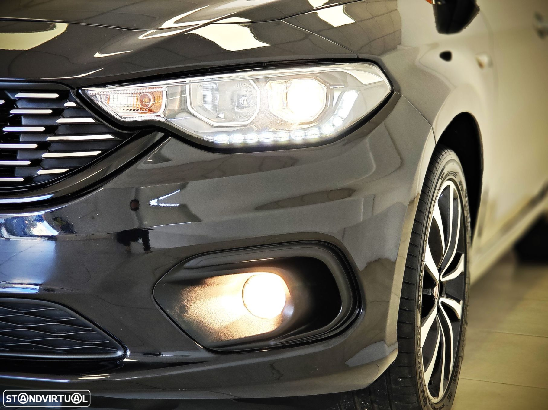 Fiat Tipo Station Wagon 1.6 M-Jet Lounge Tech J17 DCT - 20