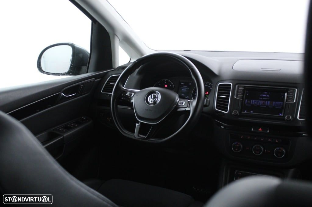 VW Sharan 2.0 TDI Blue Highline DSG - 16