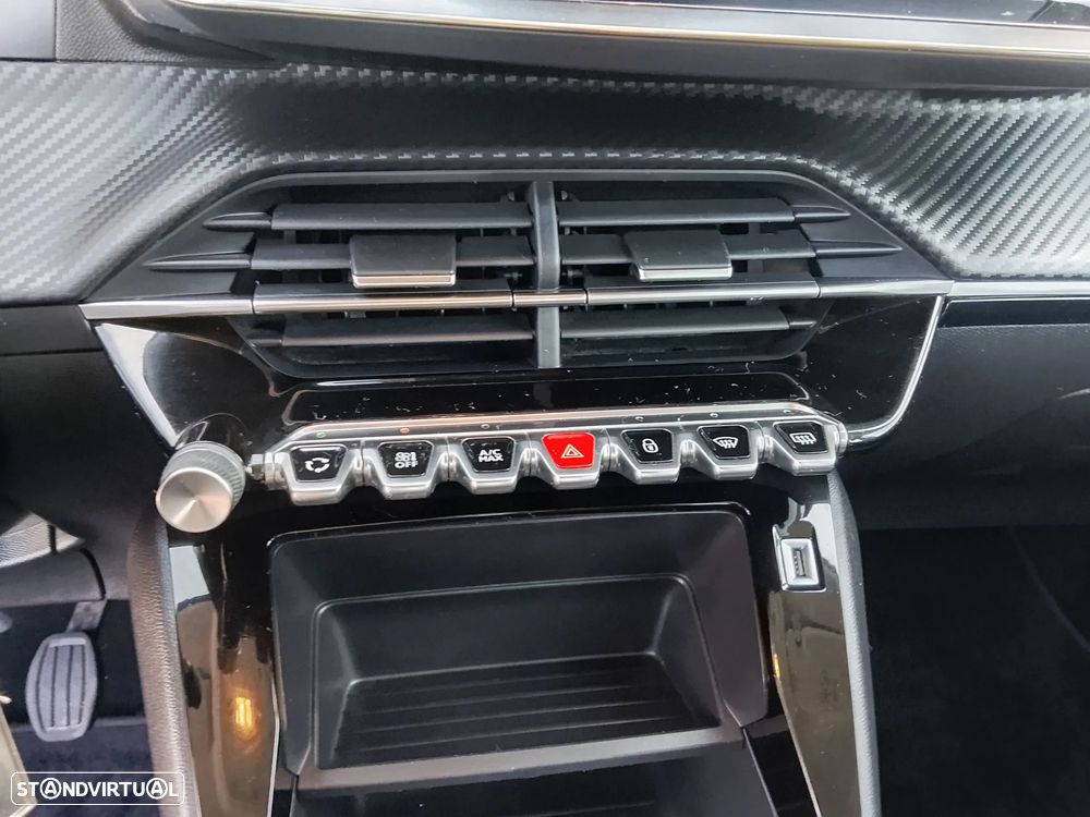 Peugeot 208 1.2 PureTech Active - 12