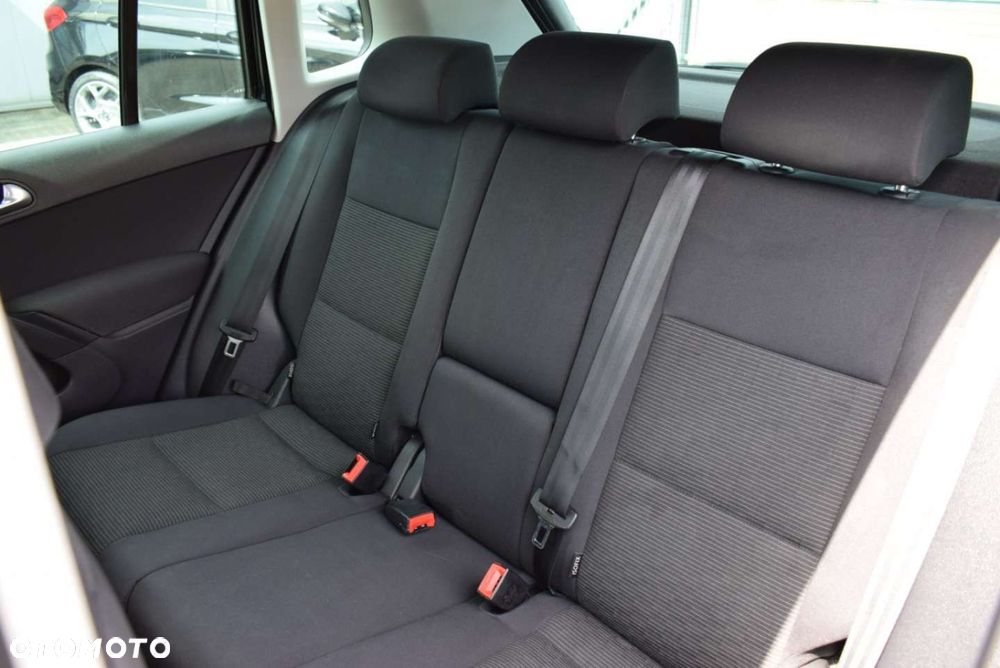 Volkswagen Tiguan - 21