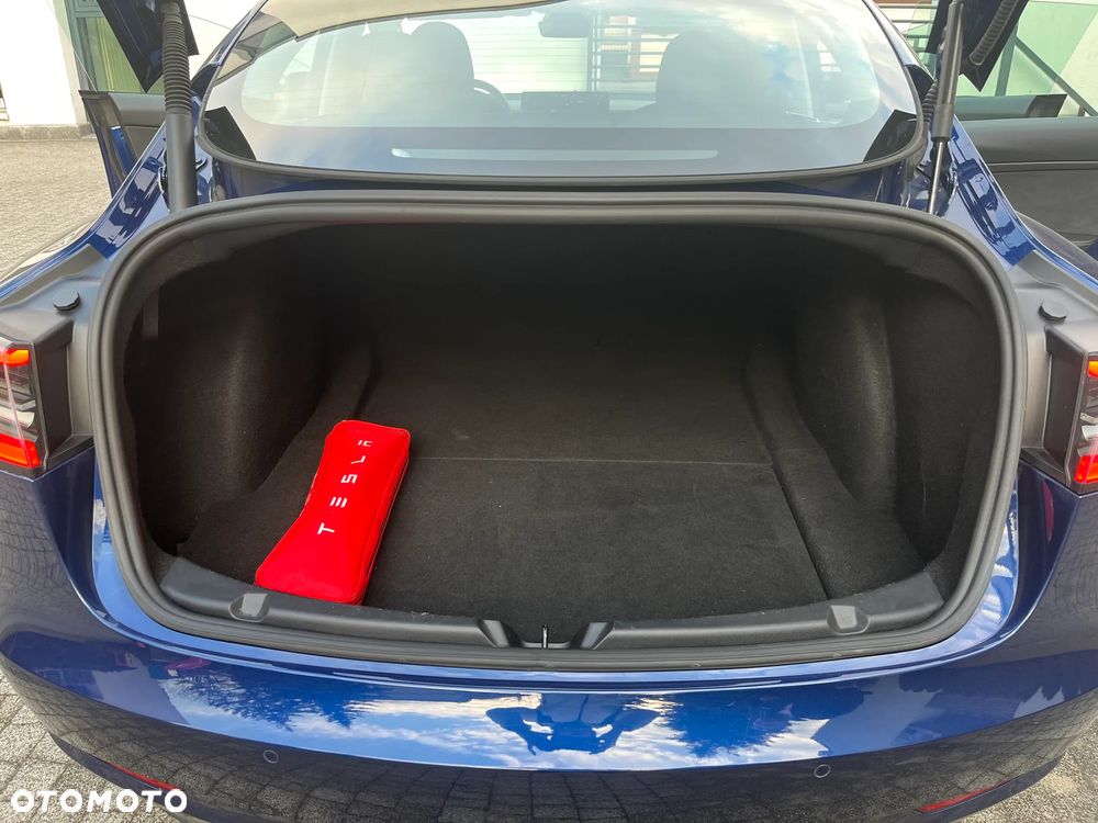 Tesla Model 3 - 17