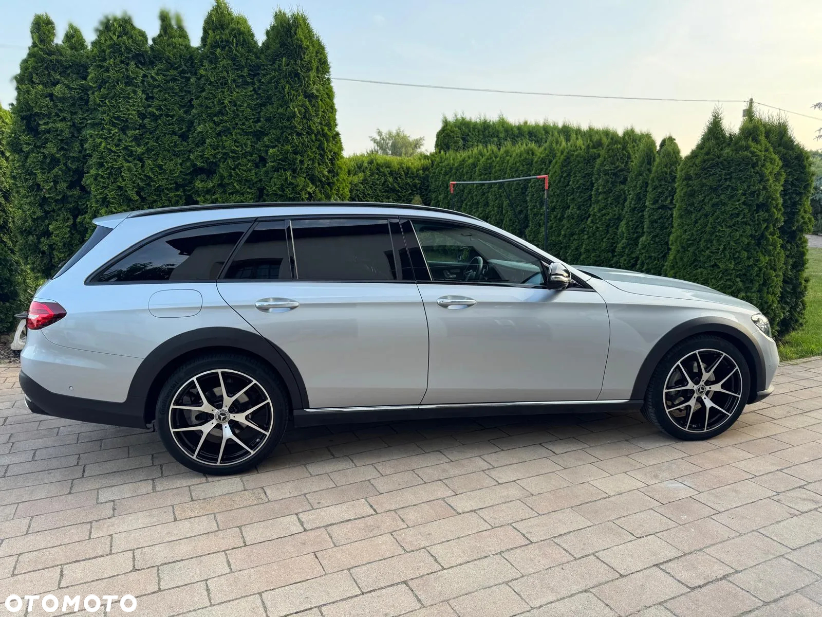 Mercedes-Benz Klasa E 220 d 4-Matic All-Terrain Avantgarde - 3