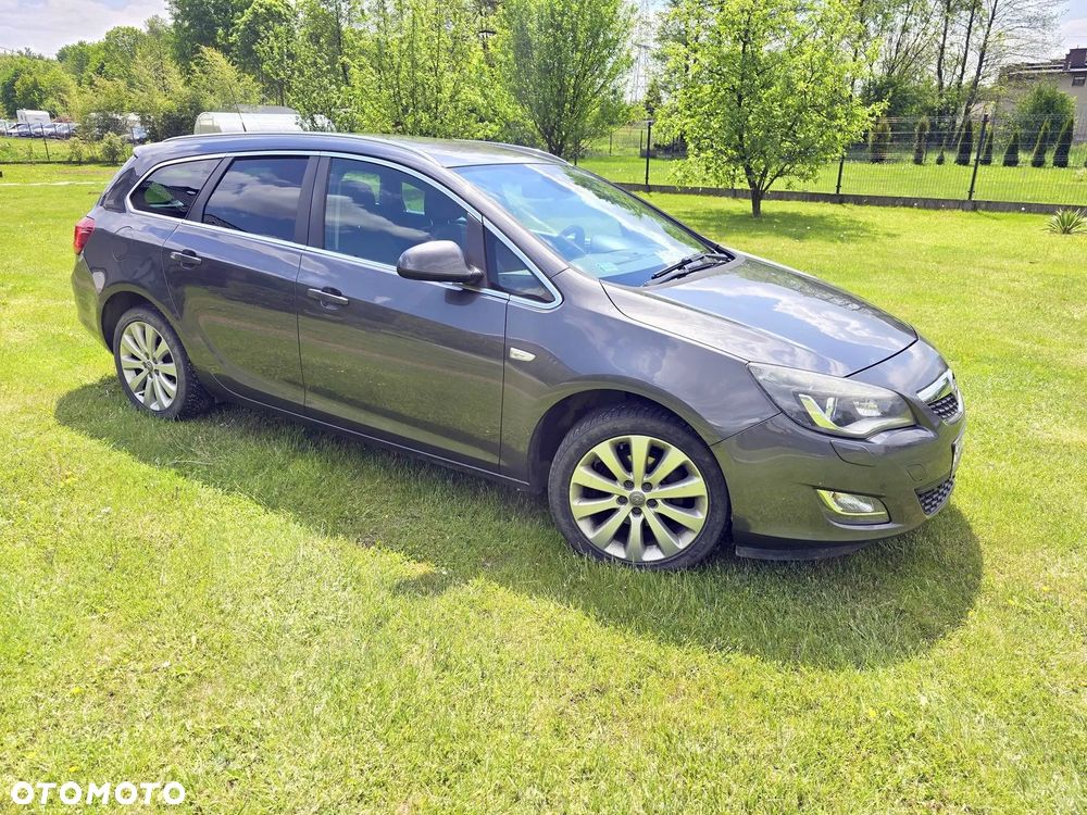 Opel Astra 1.4 Turbo Cosmo - 2
