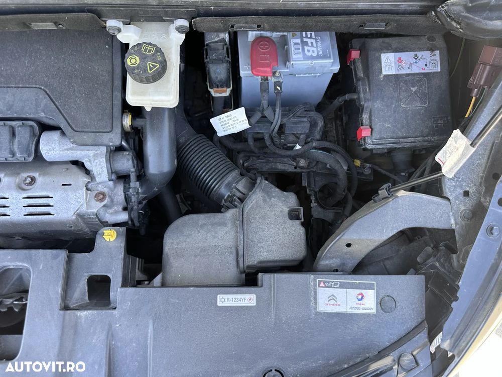 Citroën C4 Space Tourer PureTech 130 Stop&Start EAT8 SELECTION - 17