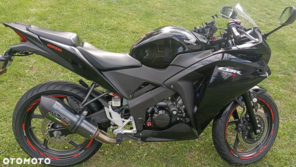 Honda CBR - 3