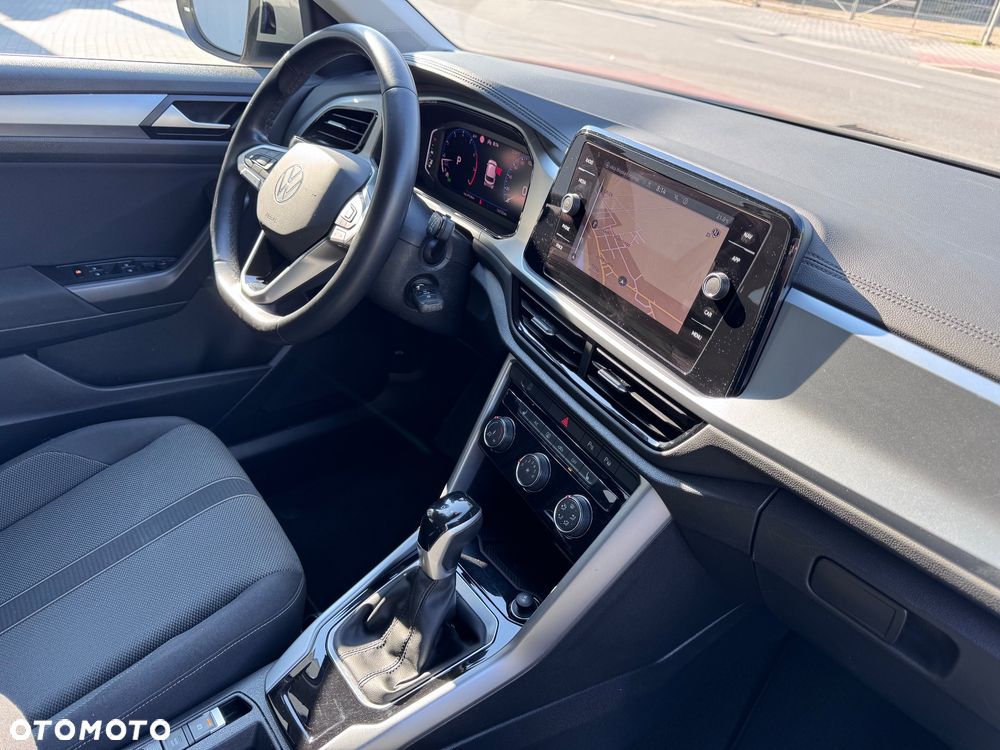 Volkswagen T-Roc 1.5 TSI ACT OPF DSG IQ.DRIVE - 36