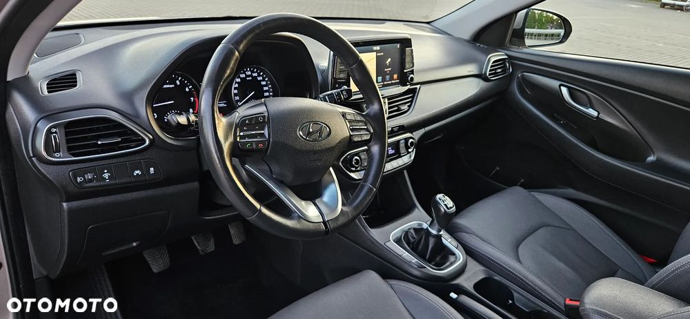 Hyundai i30 1.0 T-GDI Pure - 11