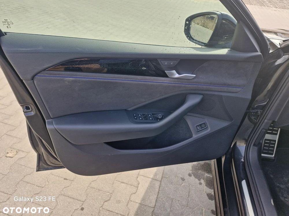 Volkswagen Passat - 25