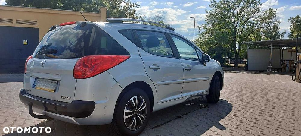 Peugeot 207 - 6