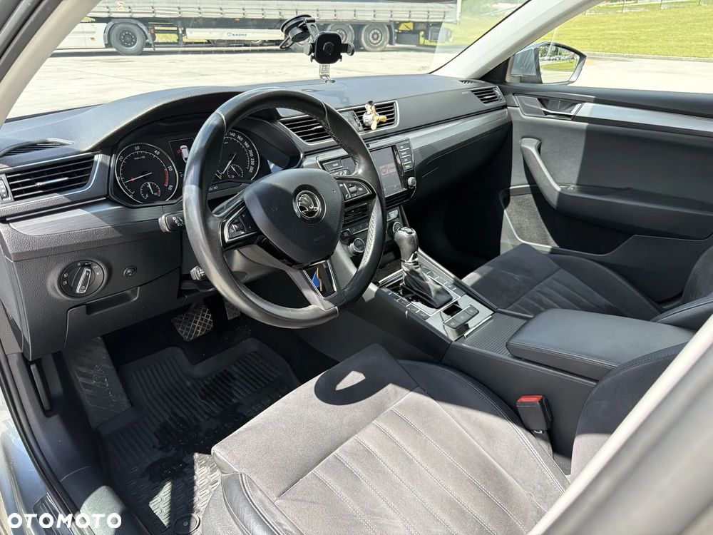 Skoda Superb 2.0 TDI Style DSG - 10