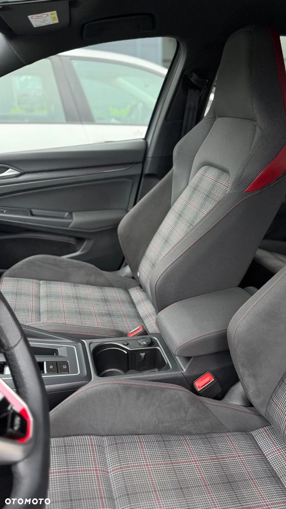 Volkswagen Golf VIII 2.0 TSI GTI DSG - 30