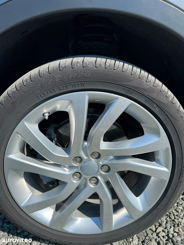 Land Rover Discovery Sport - 13