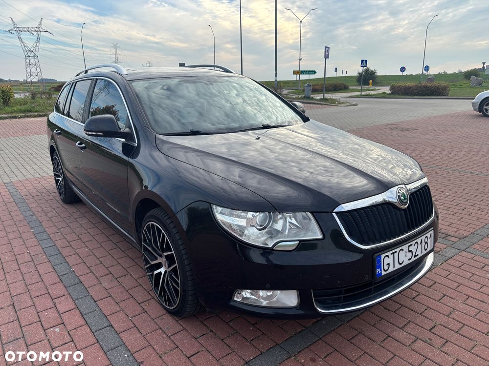 Skoda Superb 2012 photo 3