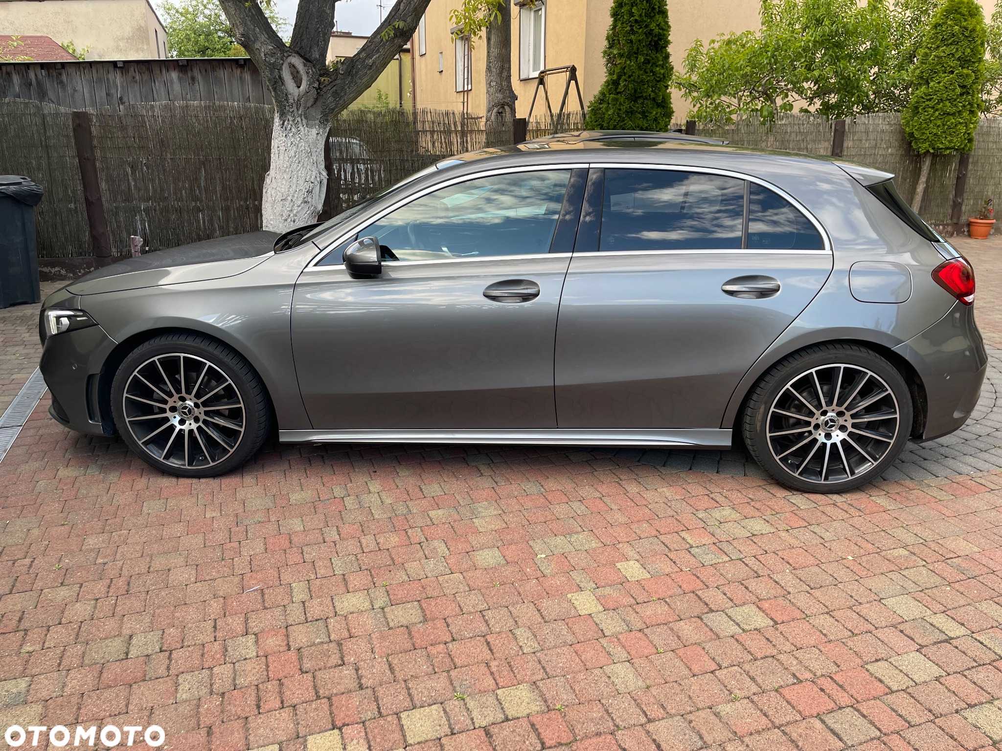 Mercedes-Benz Klasa A 200 AMG Line 7G-DCT - 4