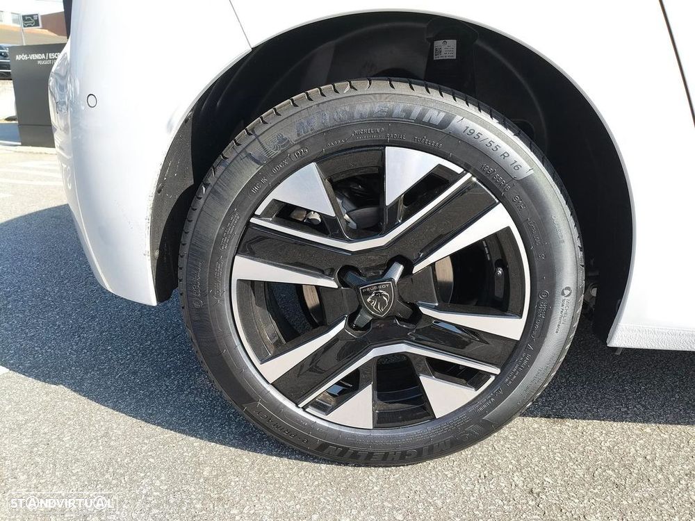 Peugeot 208 1.2 PureTech Allure - 13