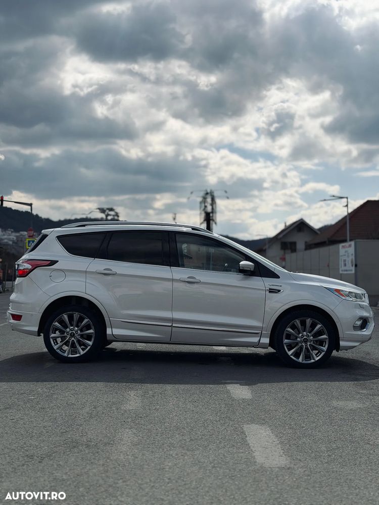 Ford Kuga 2.0 TDCi 4x4 Aut. Vignale - 4