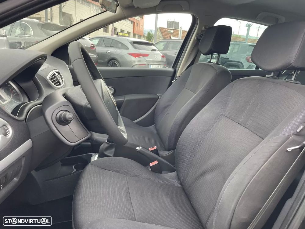 Renault Clio 1.5 dCi Confort - 11