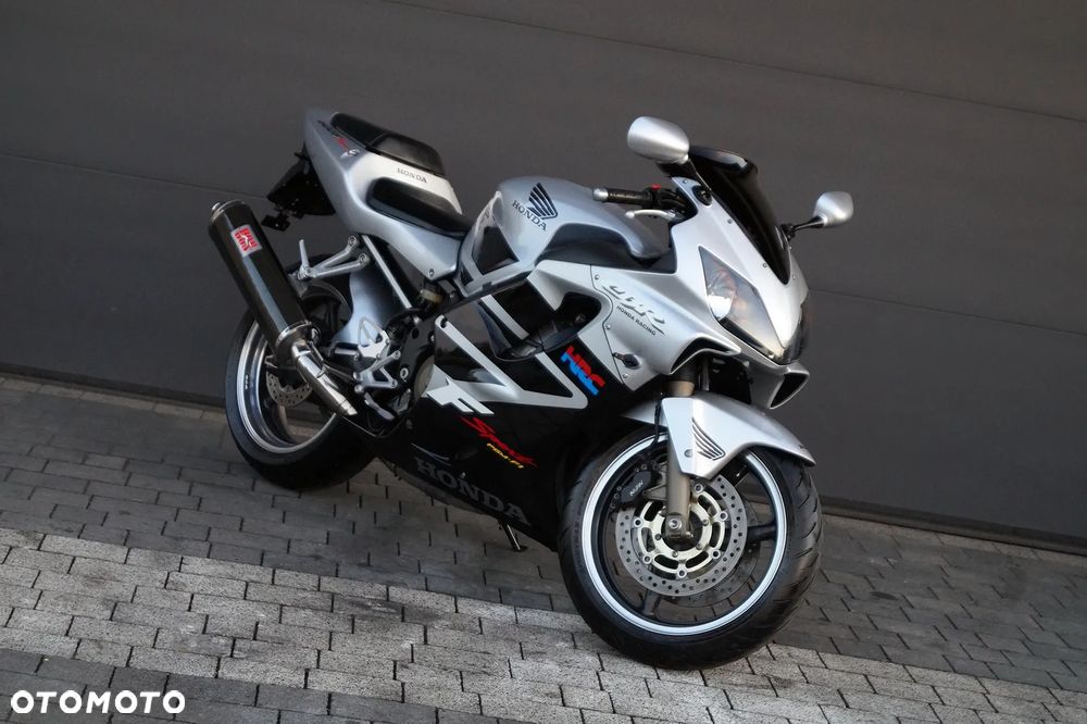 Honda CBR - 1