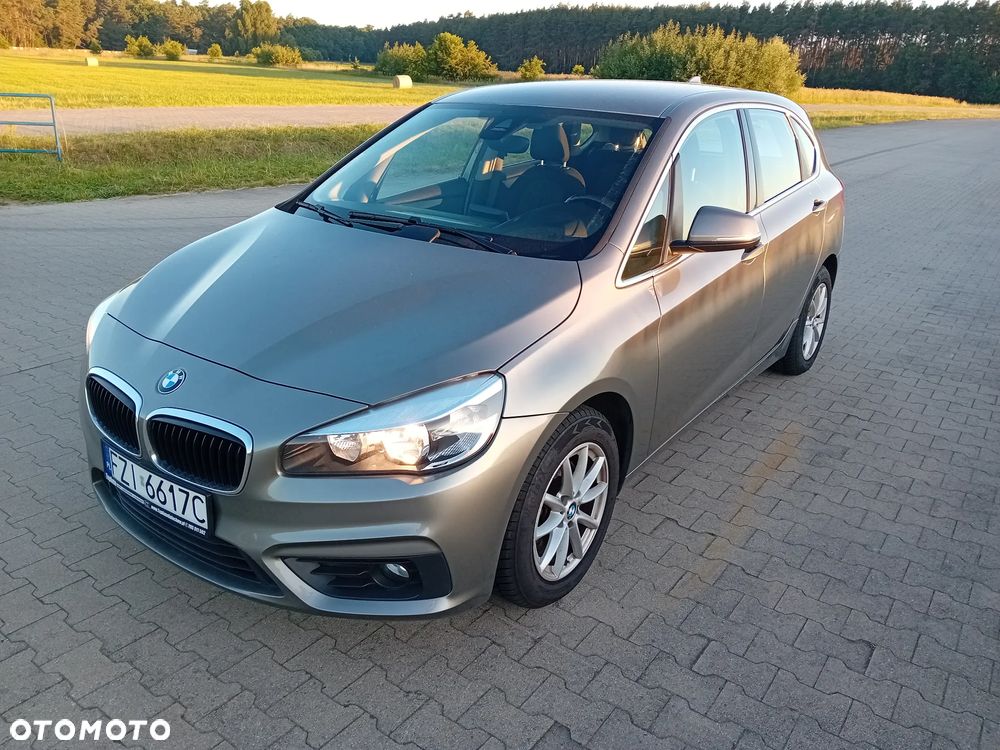 BMW Seria 2 218d - 4