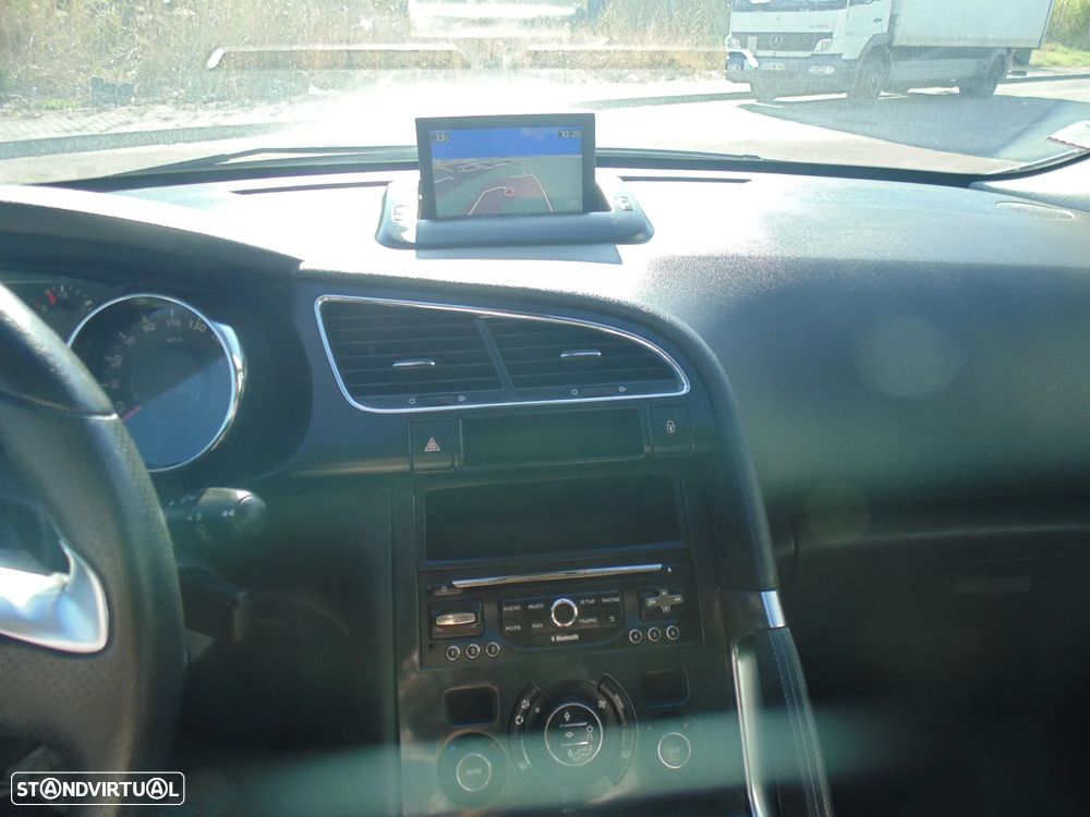 Peugeot 3008 1.6 HDi Style - 25