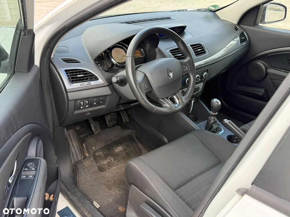 Renault Megane ENERGY TCe 130 Start & Stop LIMITED - 13