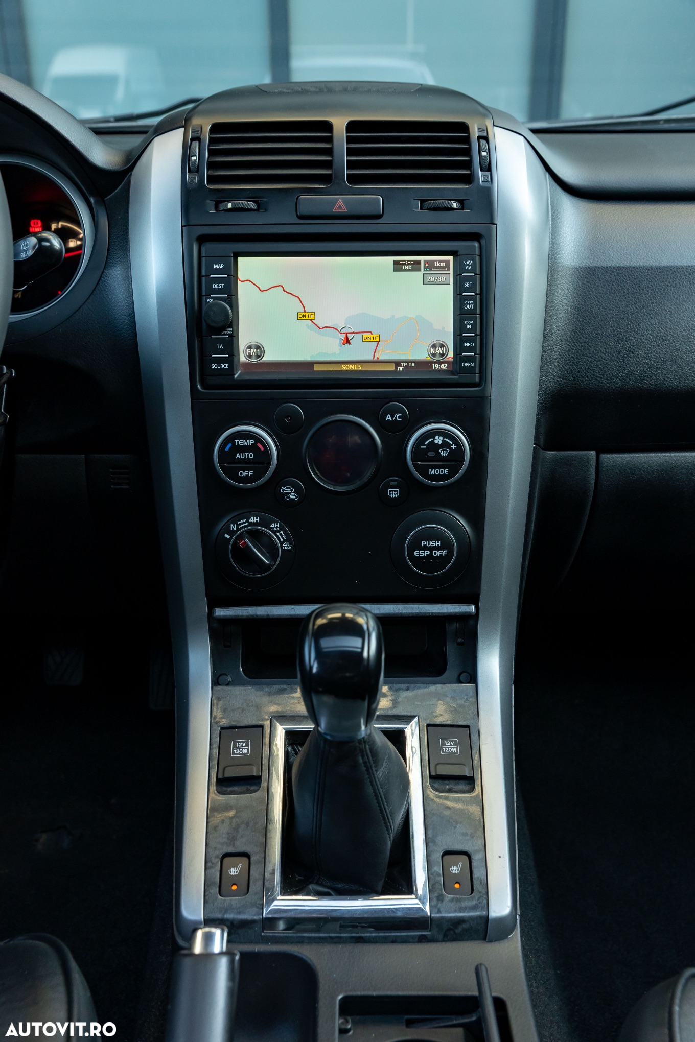 Suzuki Grand Vitara 1.9 DDiS Comfort - 11