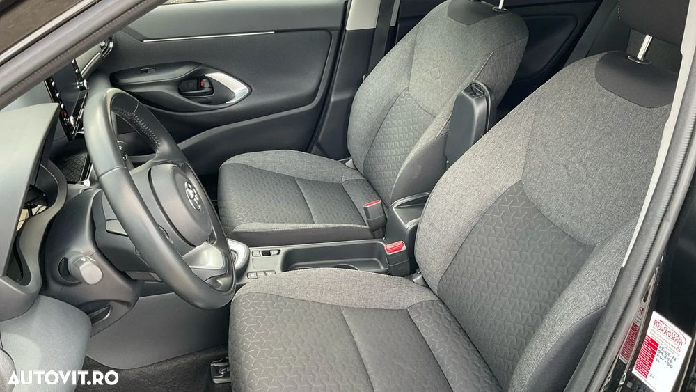 Toyota Yaris Cross 1.5 VVT-i HSD 4x2 Eco - 26