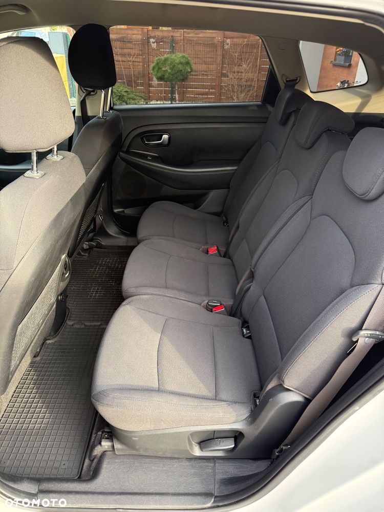 Kia Carens 1.6 GDI M 7os EU6 - 10