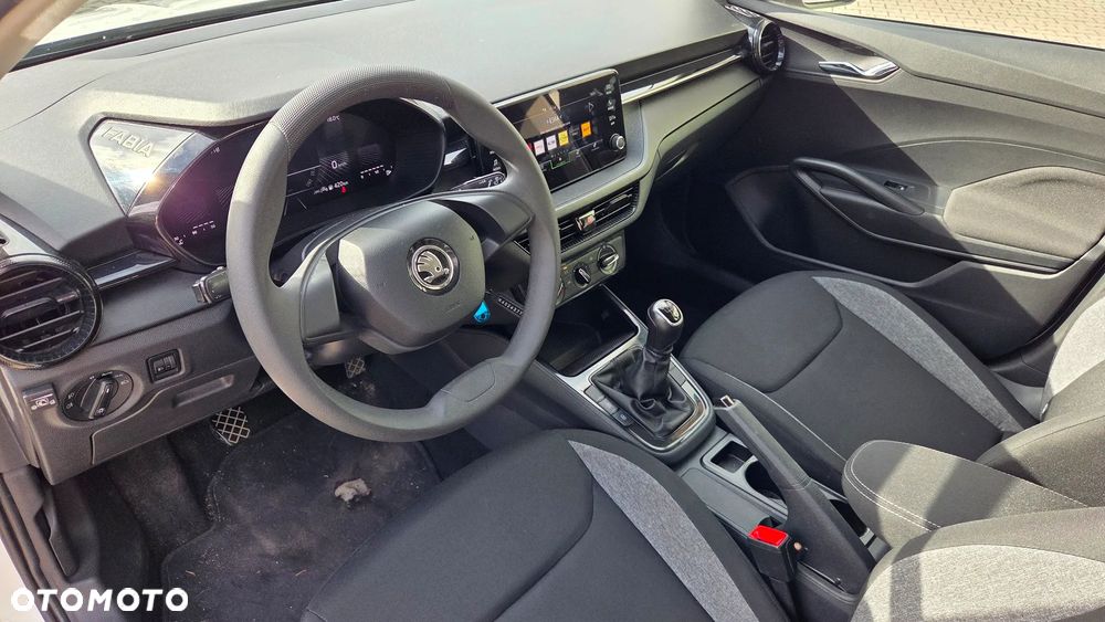Skoda Fabia 1.0 Essence - 16