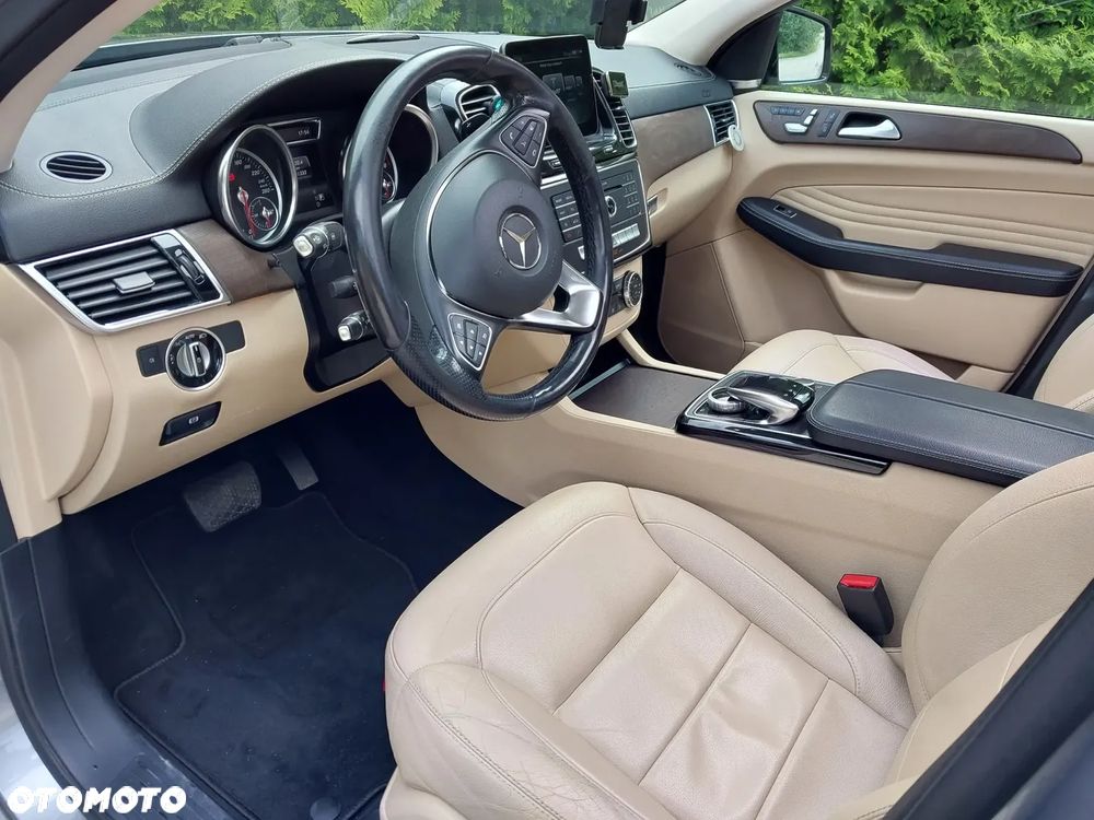 Mercedes-Benz GLE 400 4-Matic 9G-TRONIC - 4