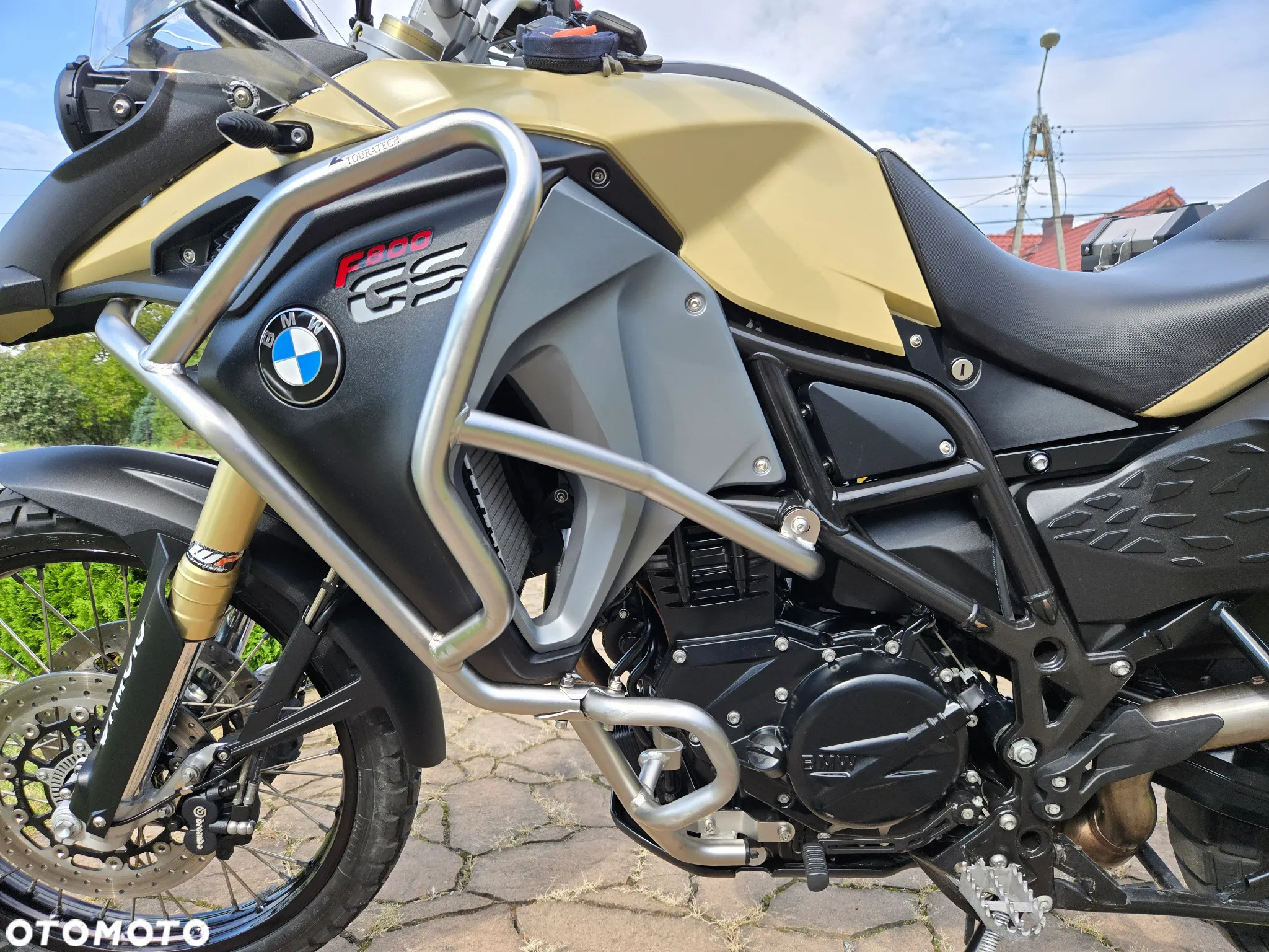 BMW F - 17