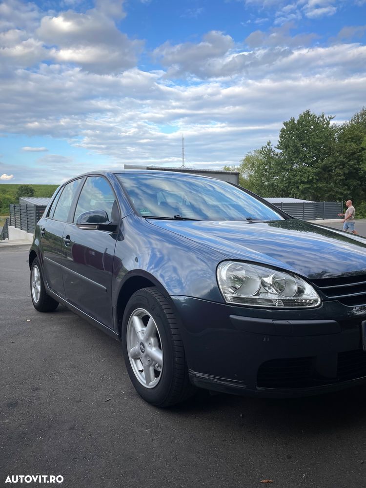 Volkswagen Golf - 2