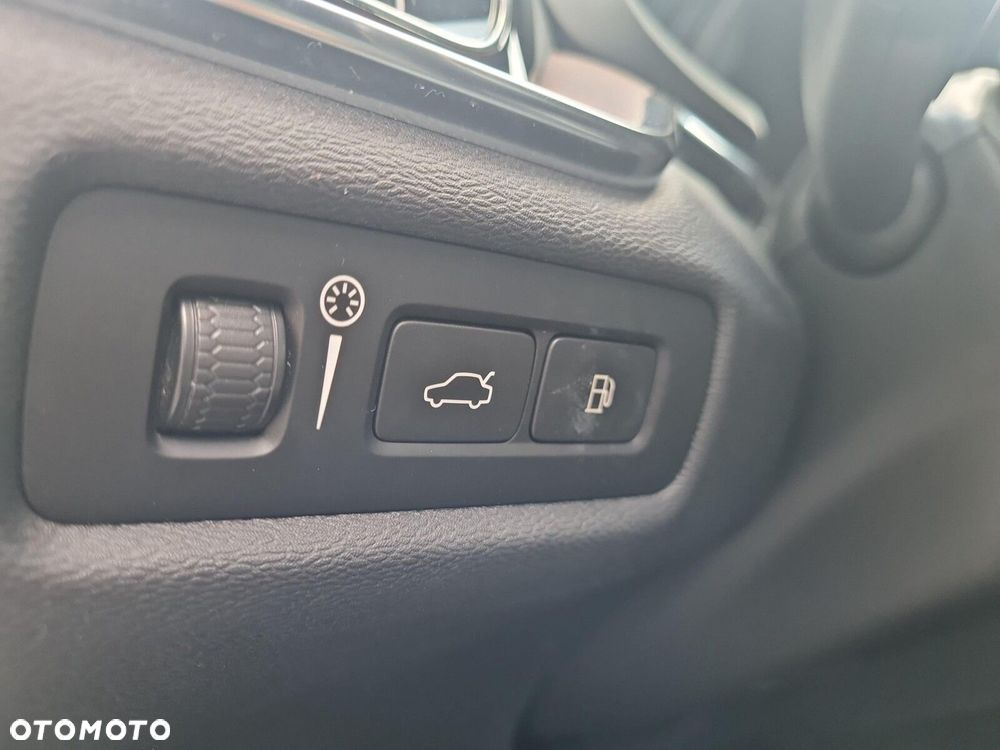 Volvo V60 T6 AWD Plug-In Hybrid Inscription Expression - 13