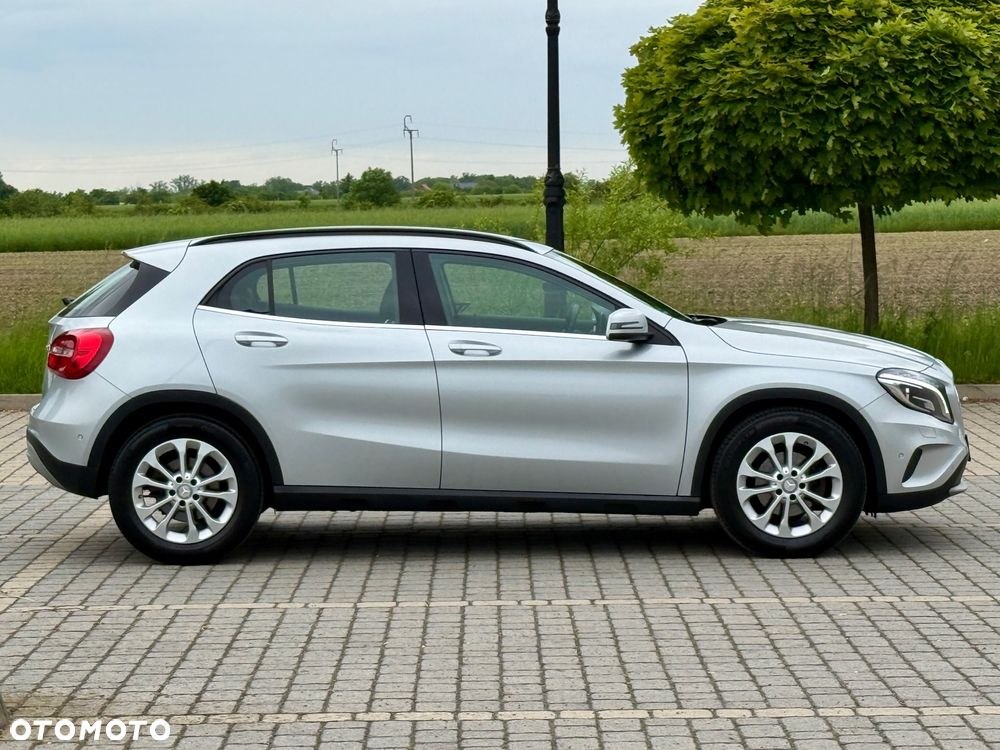 Mercedes-Benz GLA 180 d Style - 8