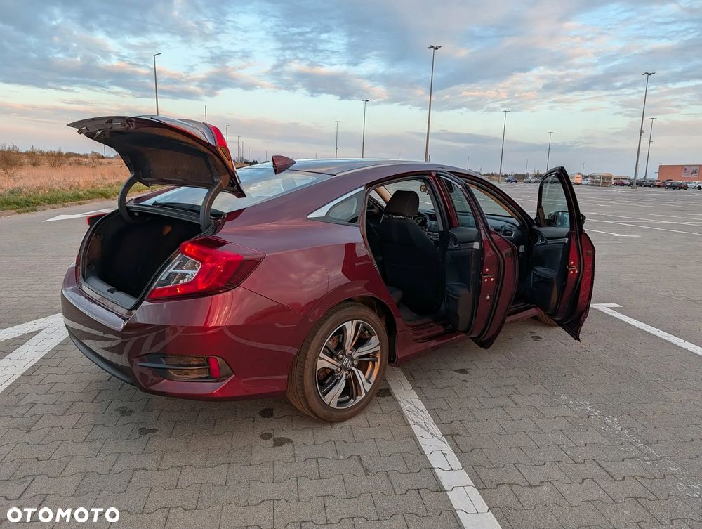 Honda Civic 1.5 T Elegance - 10