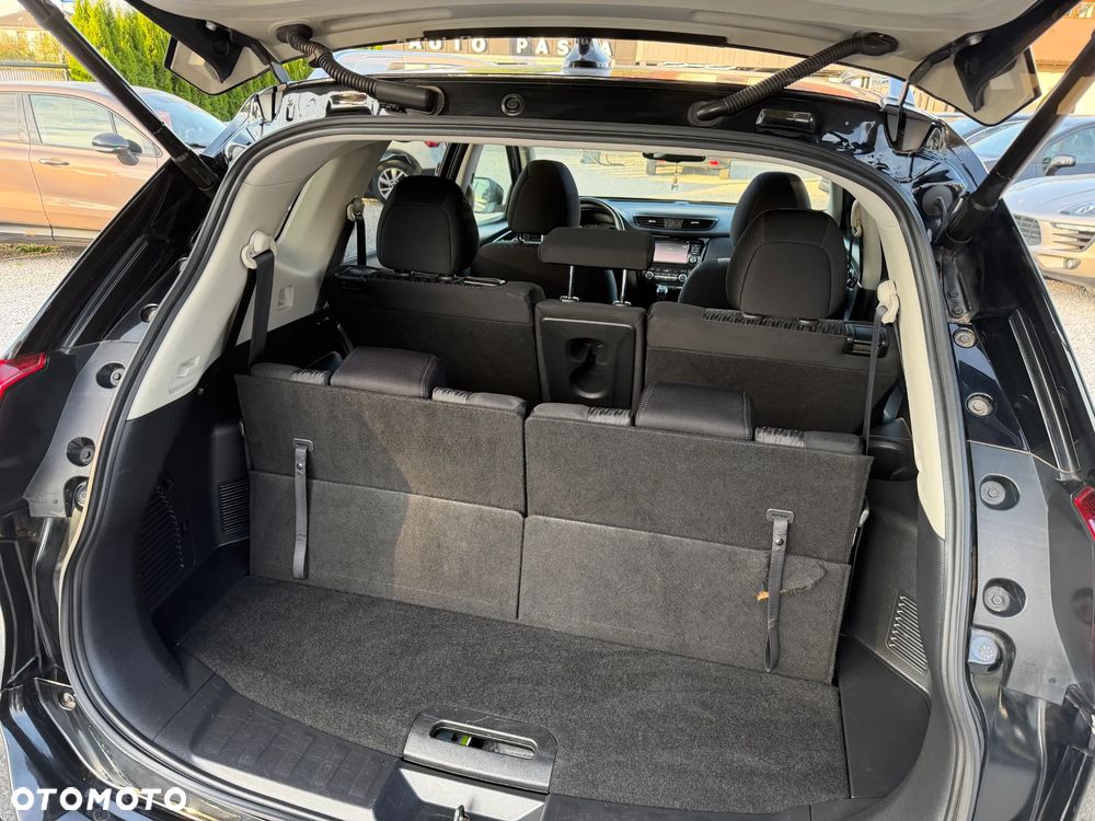 Nissan X-Trail 1.6 DIG-T N-Connecta 2WD 7os - 23