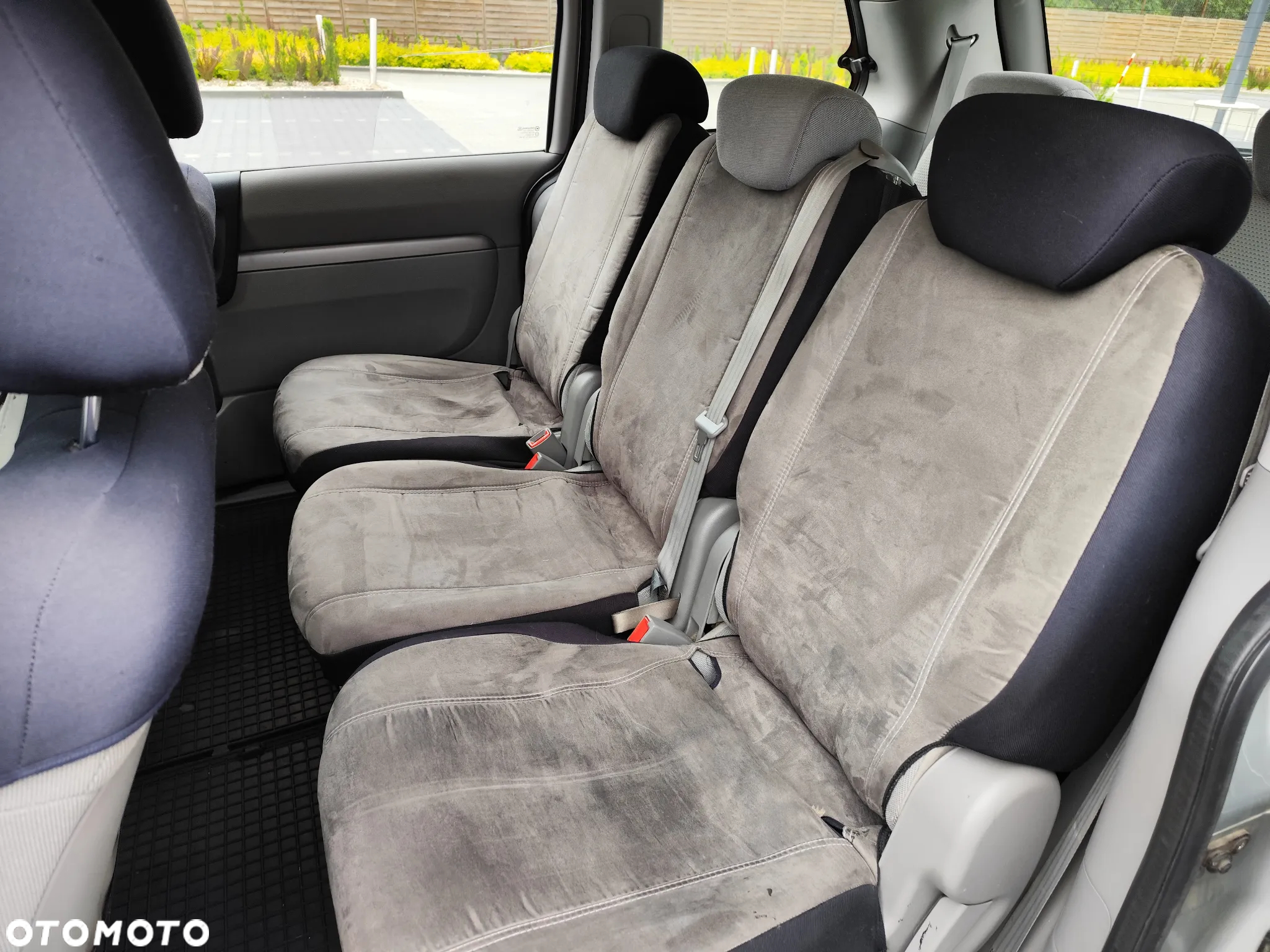 Kia Carnival 2.2 CRDi Freedom - 11