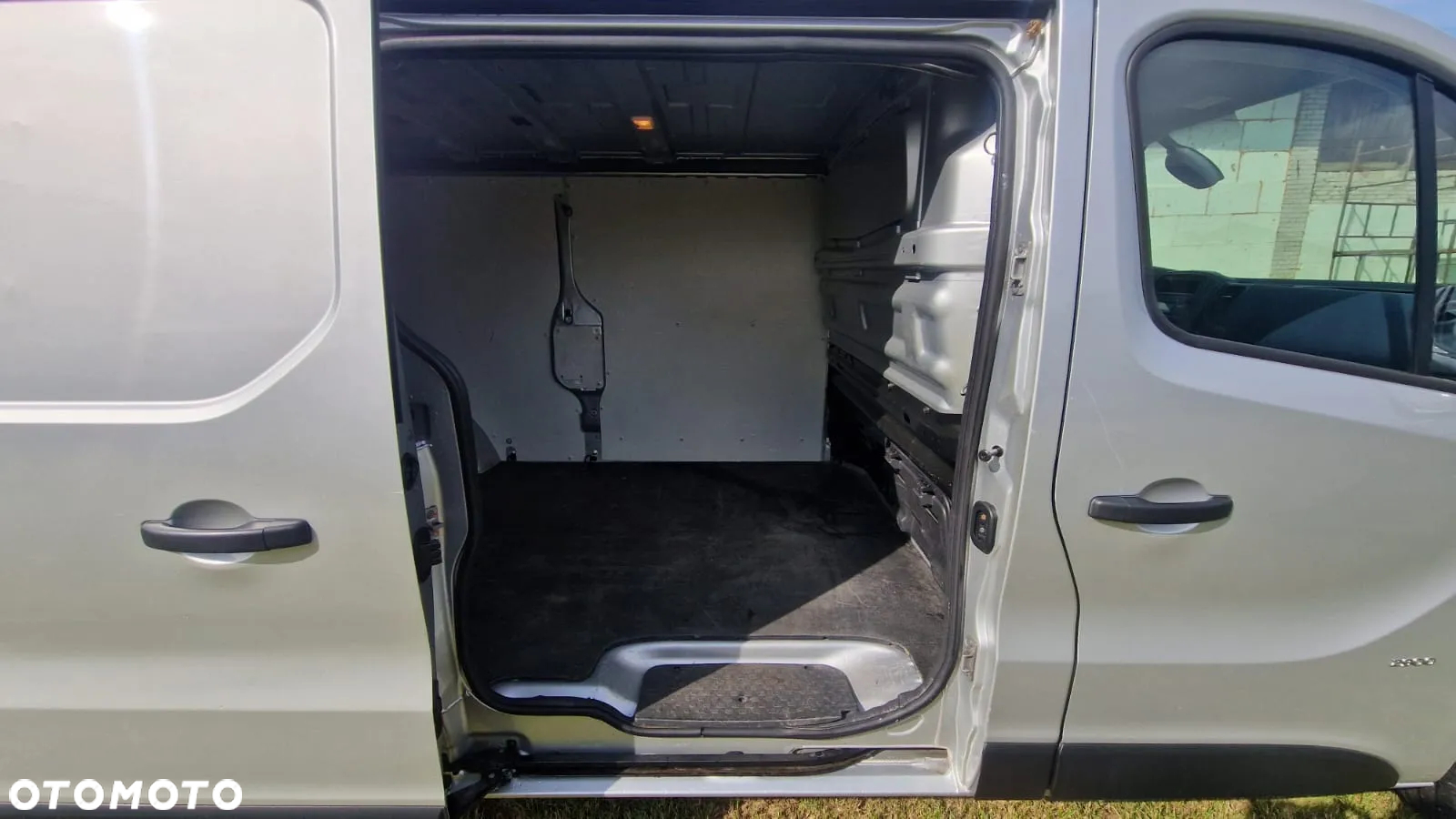 Opel Vivaro - 22