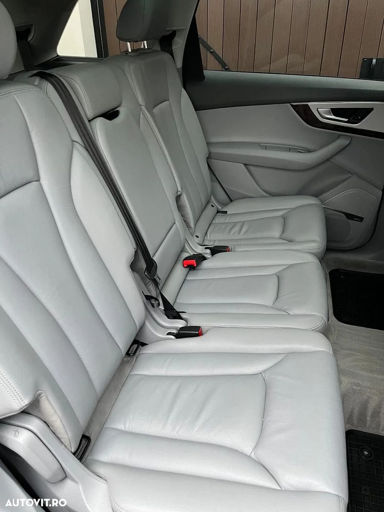 Audi Q7 3.0 TFSI Quattro Tiptronic - 9