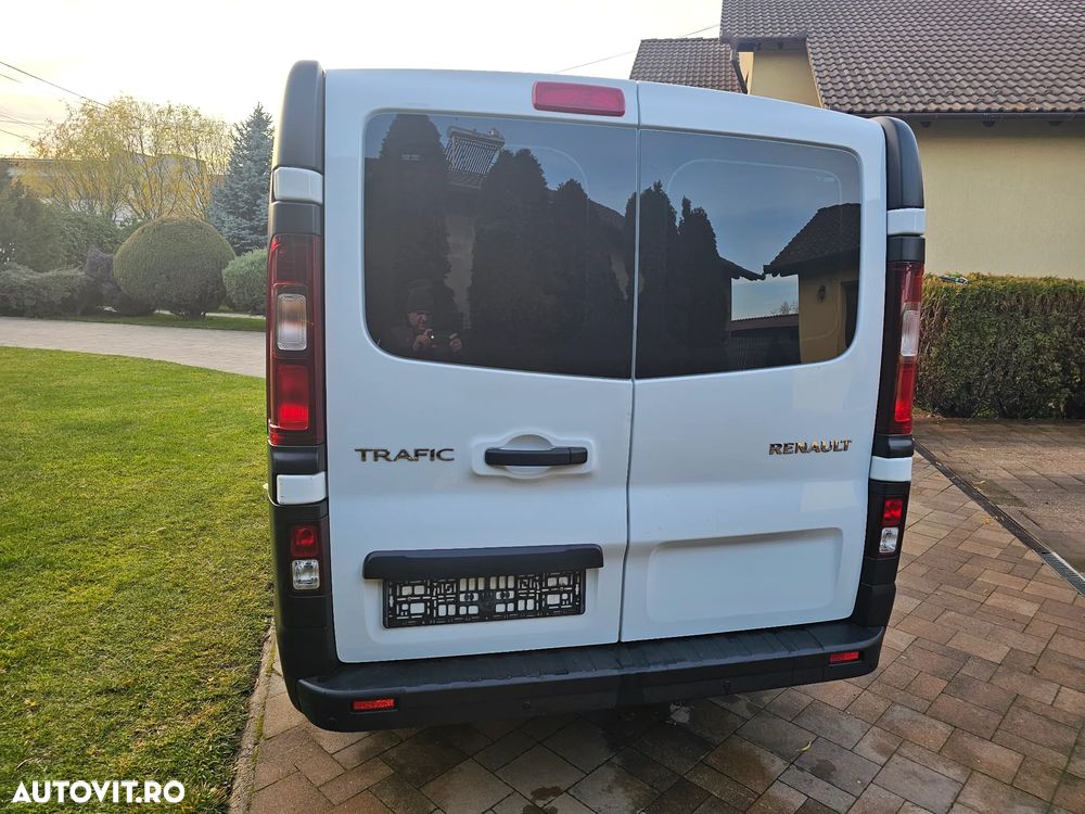 Renault Trafic Combi 2.0 Blue dCi 110 S&S L1 8+1 Zen - 10
