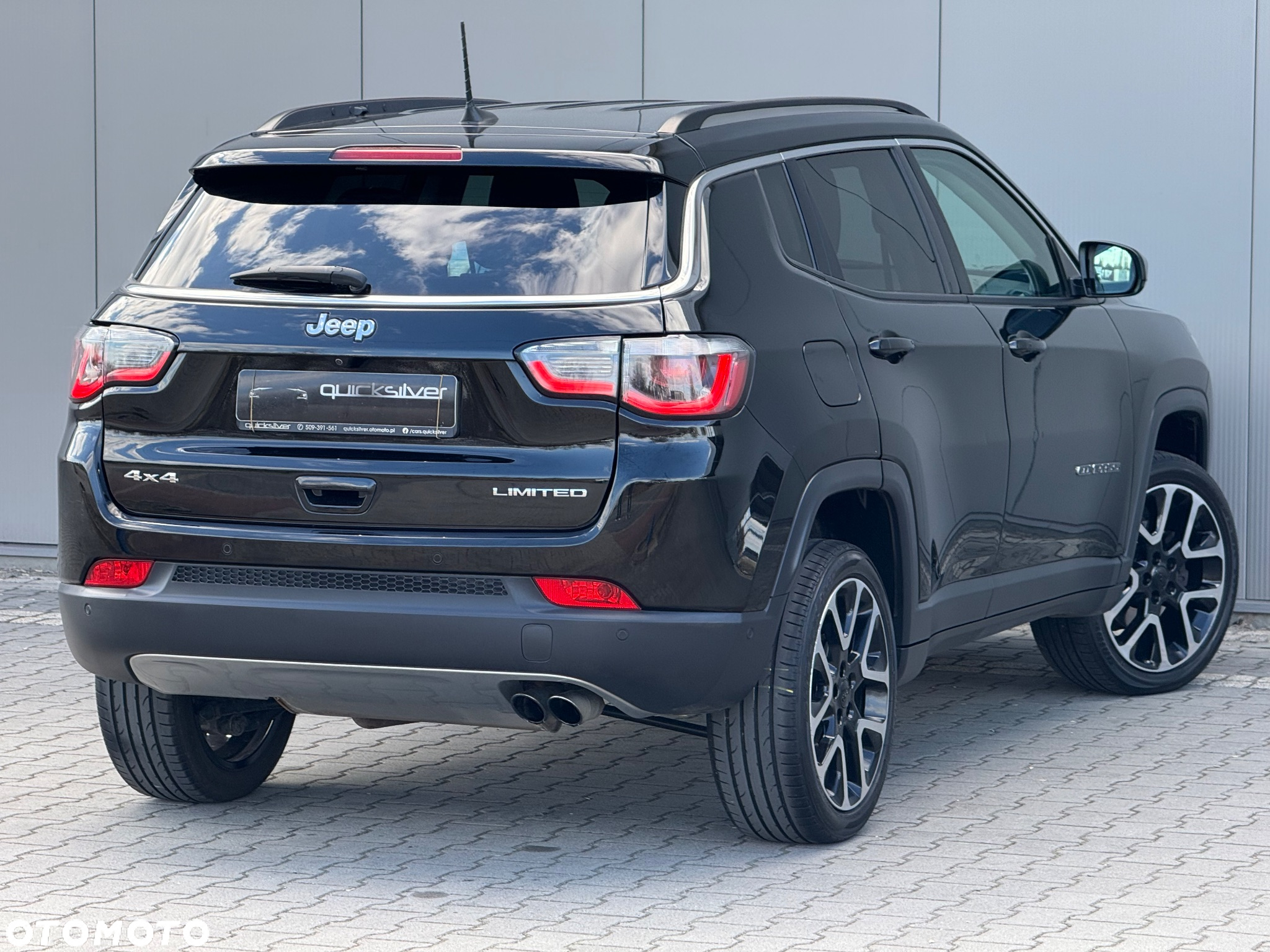 Jeep Compass - 10