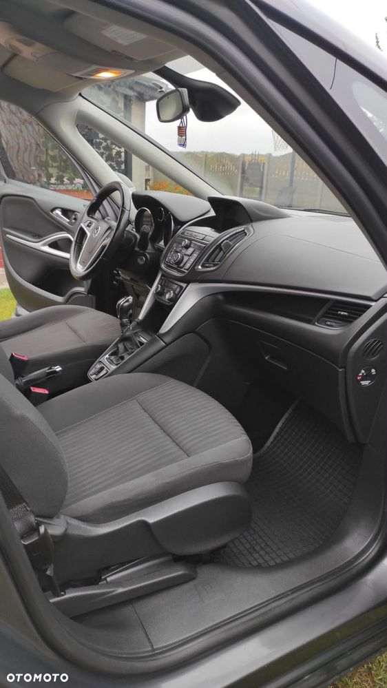 Opel Zafira 2.0 CDTI Enjoy - 9