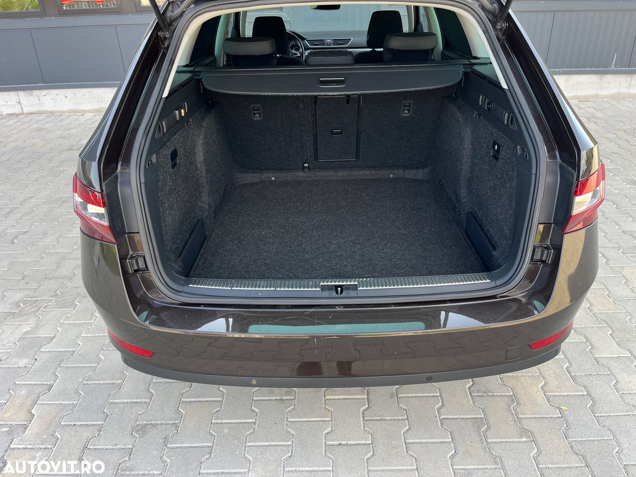 Skoda Superb Combi 1.6 TDI DSG Style - 14