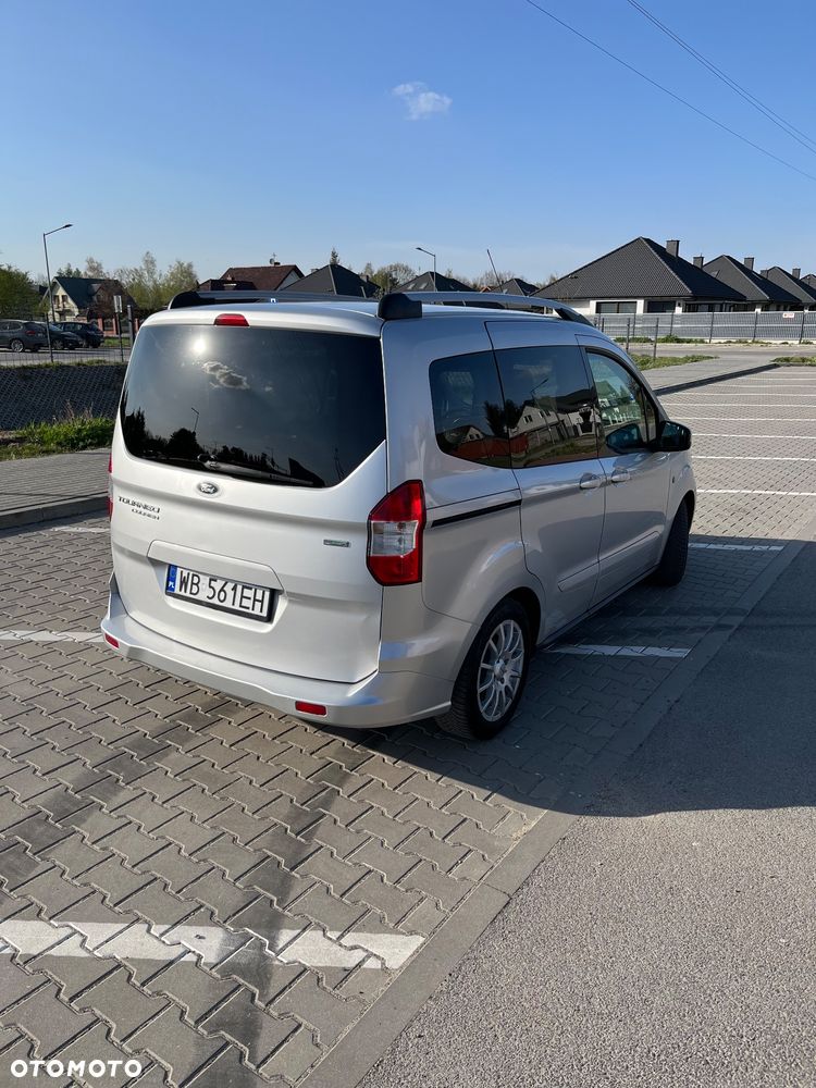 Ford Tourneo Courier 1.0 EcoBoost Titanium - 5