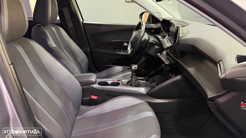 Peugeot 2008 1.2 PureTech Allure Pack - 17