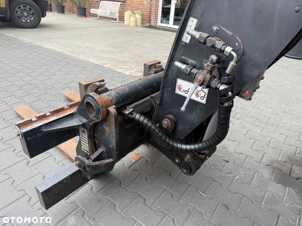 Manitou MT835 ST3B - 11