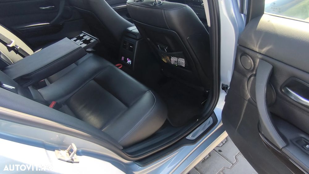BMW Seria 3 320d xDrive DPF Edition Lifestyle - 24